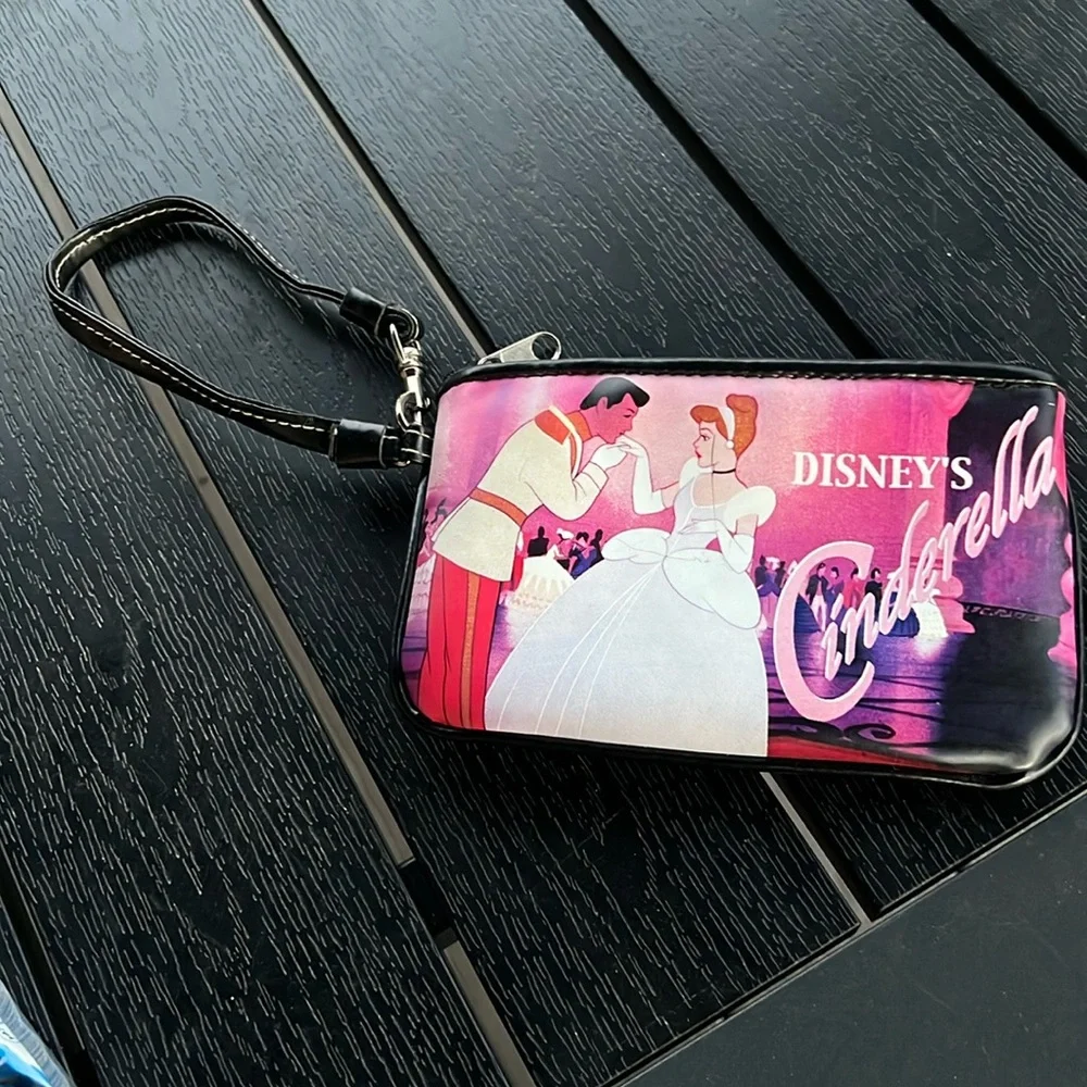 Vintage Disney Cinderella Wristlet - Picture 2 of 6